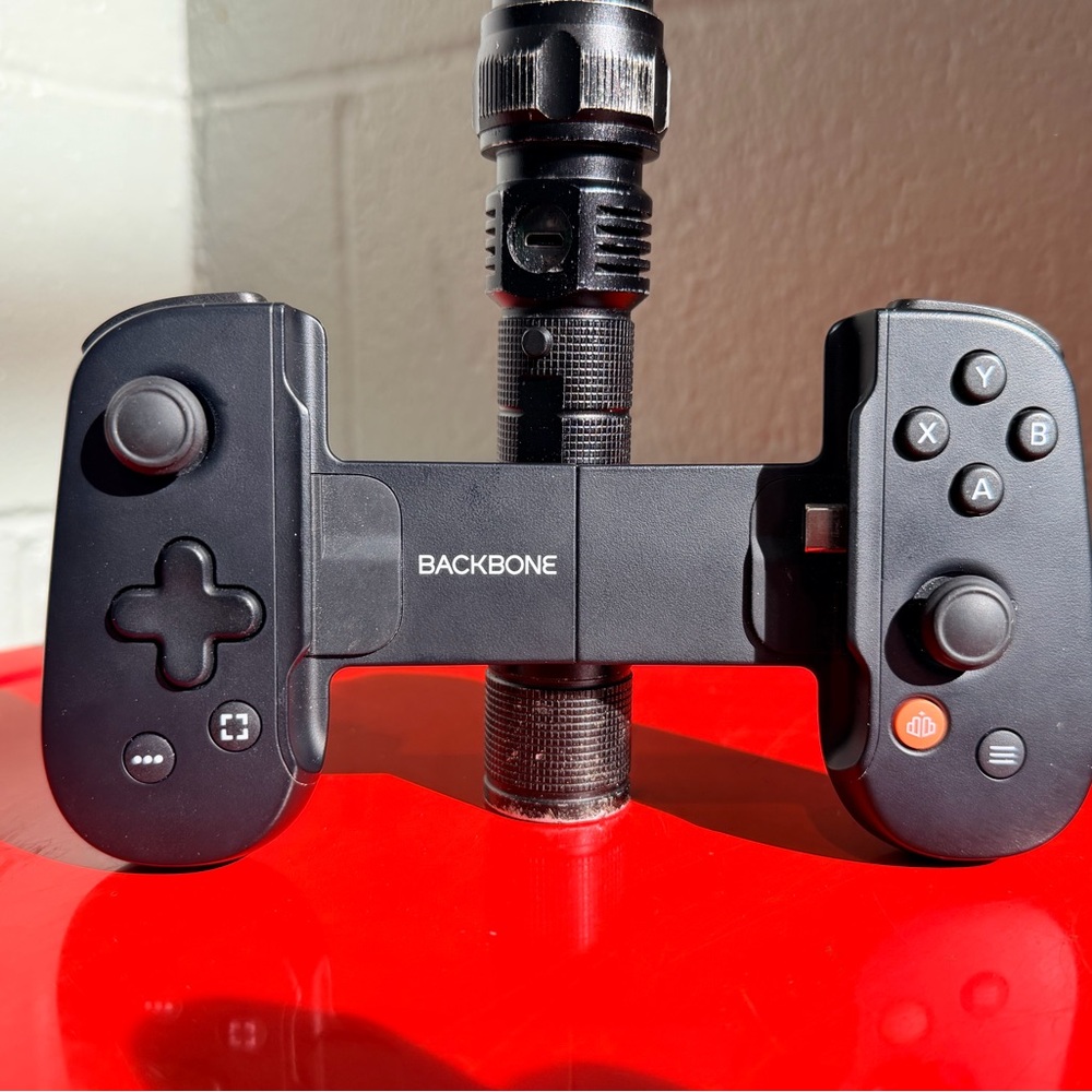 Backbone Black Gaming Controller